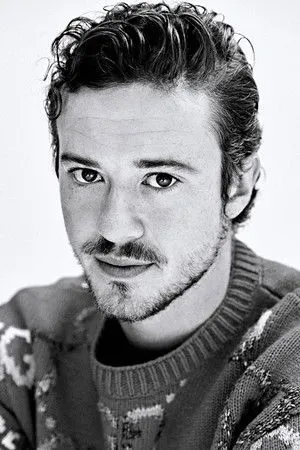 Joseph Quinn profil kép