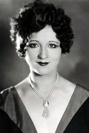 Julia Faye