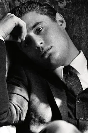 Max Irons profil kép
