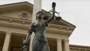 Kettes számú esküdt háttérkép