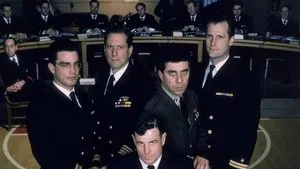 Zendülés a Caine hadihajón háttérkép