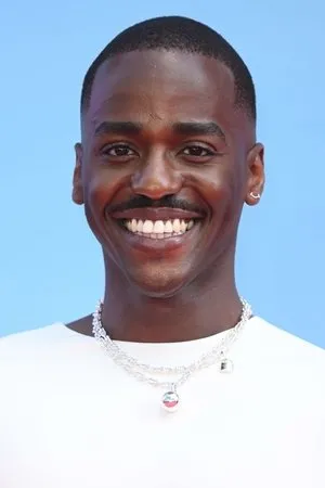 Ncuti Gatwa profil kép