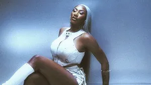 Aya Nakamura au Stade de France háttérkép