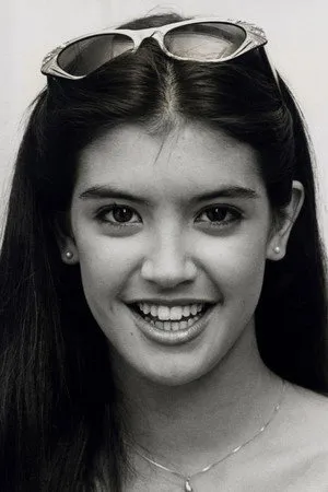 Phoebe Cates profil kép