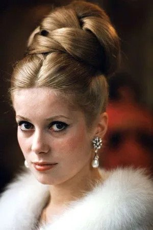 Catherine Deneuve profil kép