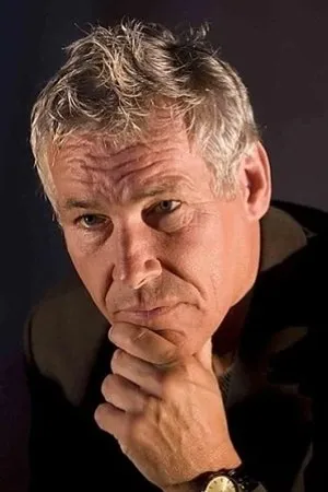 Simon Dutton profil kép